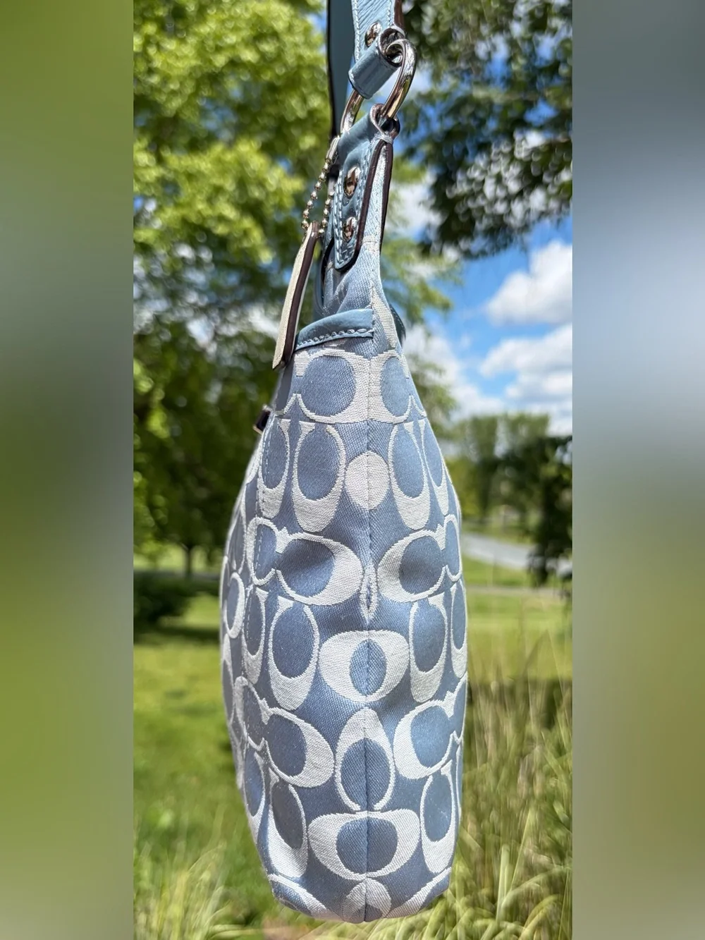 Coach Penelope Signature Sateen Baby Blue Hippie Crossbody EUC